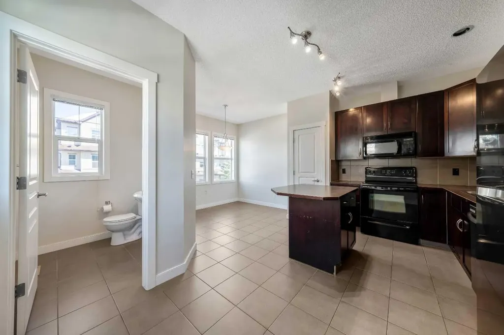 28 Heritage Drive Cochrane AB T4C 0J9