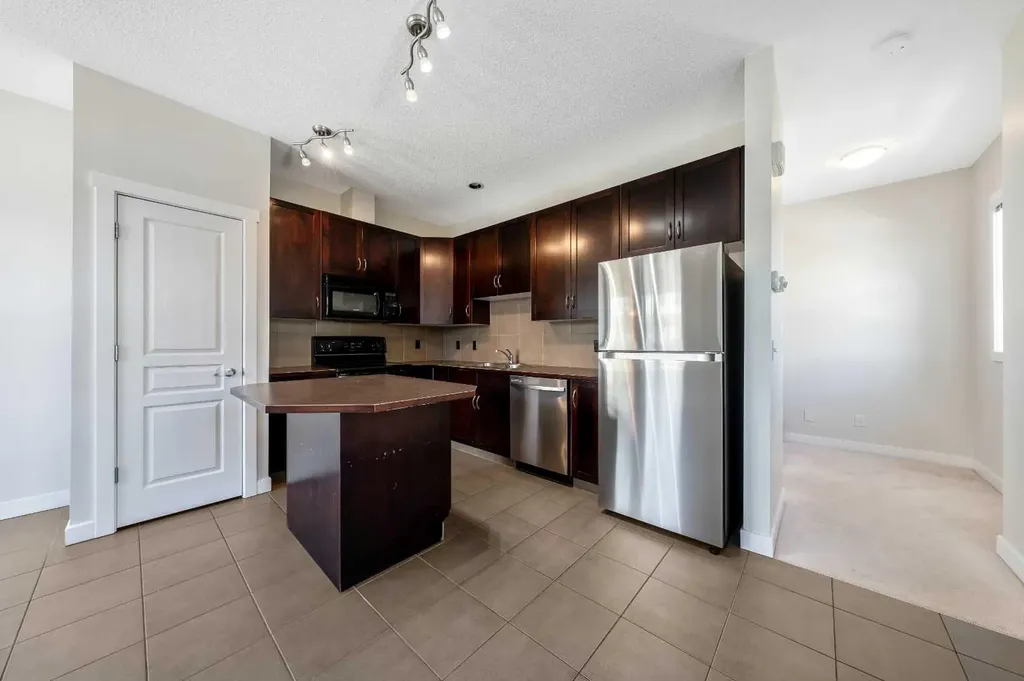 28 Heritage Drive Cochrane AB T4C 0J9