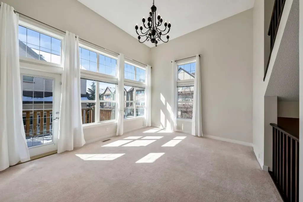 28 Heritage Drive Cochrane AB T4C 0J9