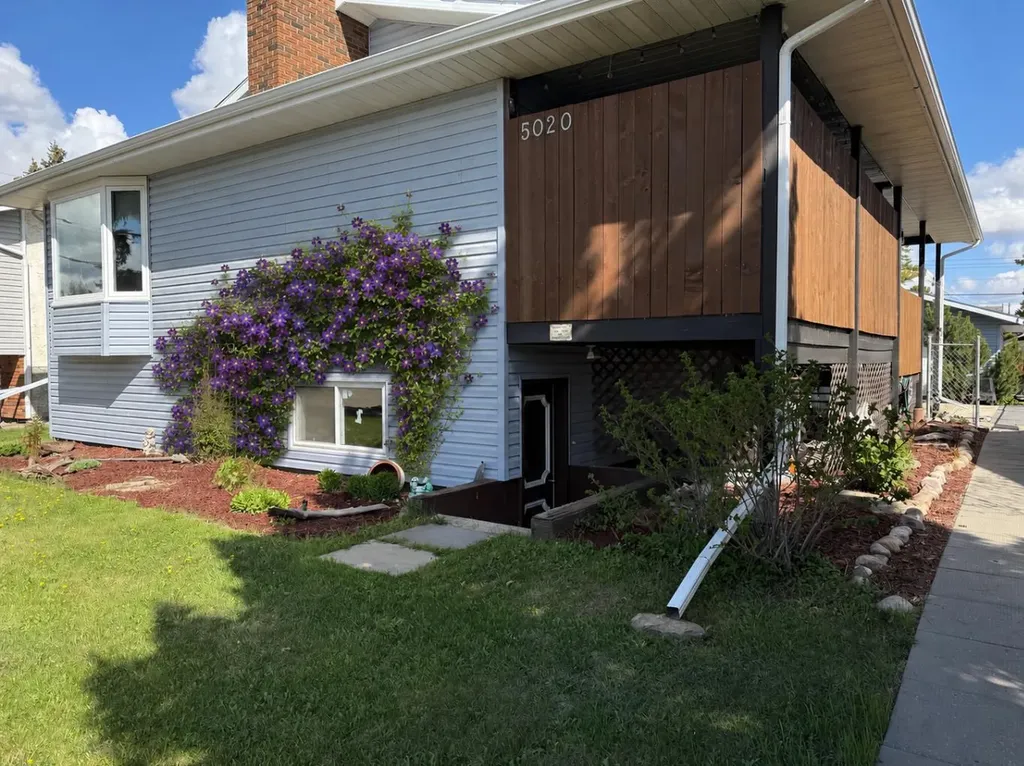 5020 61 Avenue Close Ponoka AB T4J1E7