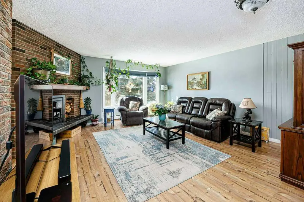 5020 61 Avenue Close Ponoka AB T4J1E7