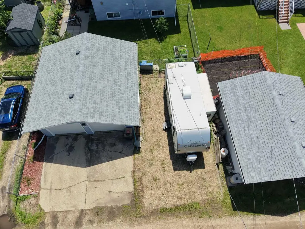 5020 61 Avenue Close Ponoka AB T4J1E7