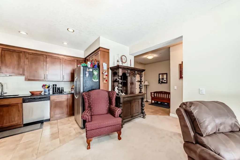 1005A Westmount Drive Strathmore AB T1P 0C3