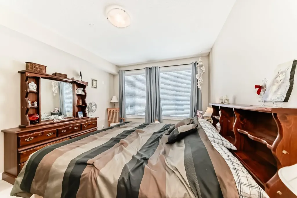 1005A Westmount Drive Strathmore AB T1P 0C3