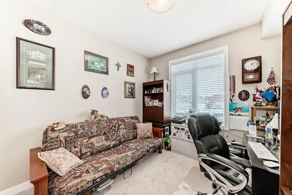 1005A Westmount Drive Strathmore AB T1P 0C3