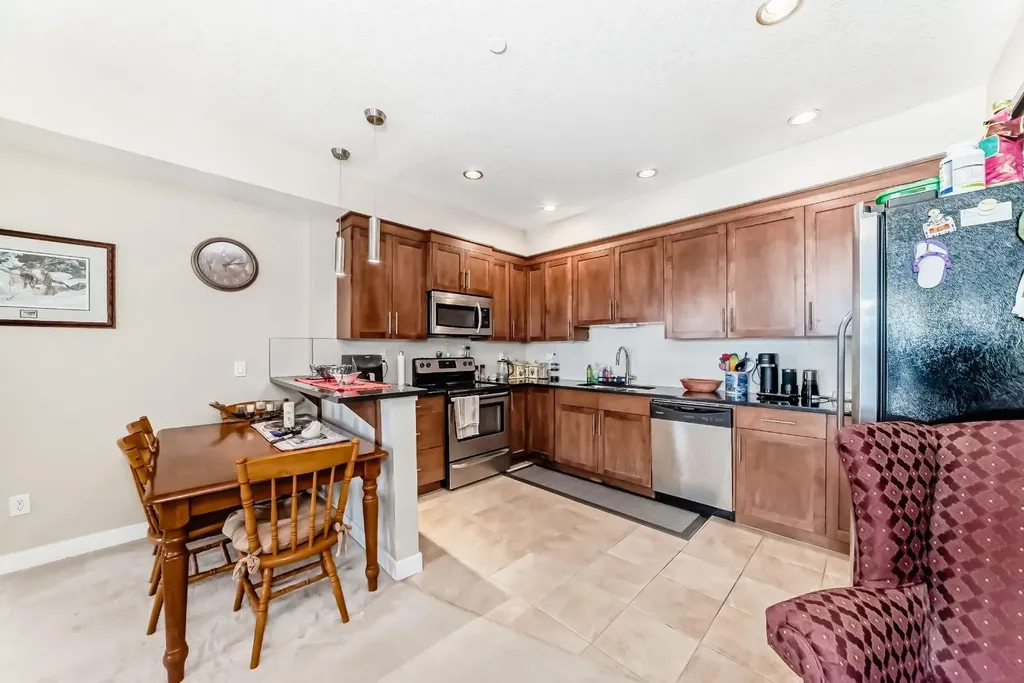 1005A Westmount Drive Strathmore AB T1P 0C3