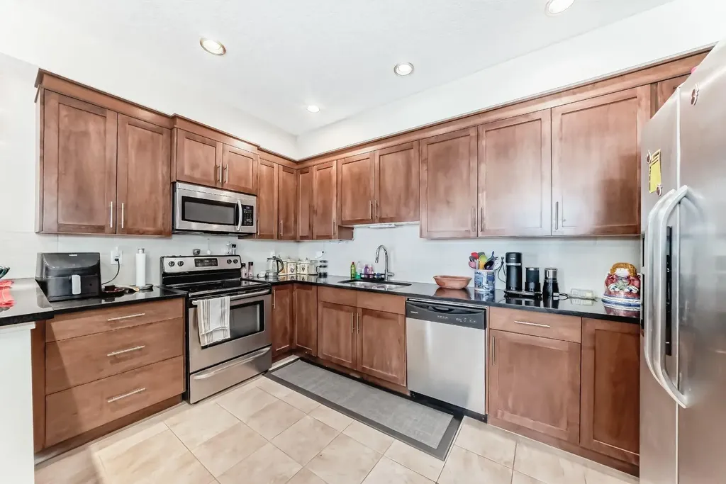 1005A Westmount Drive Strathmore AB T1P 0C3