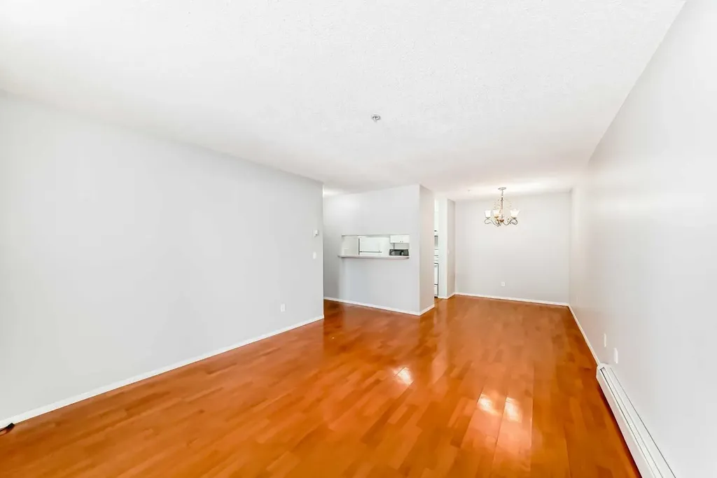 20 Harvest Rose Park NE Calgary AB T3K 4Z1