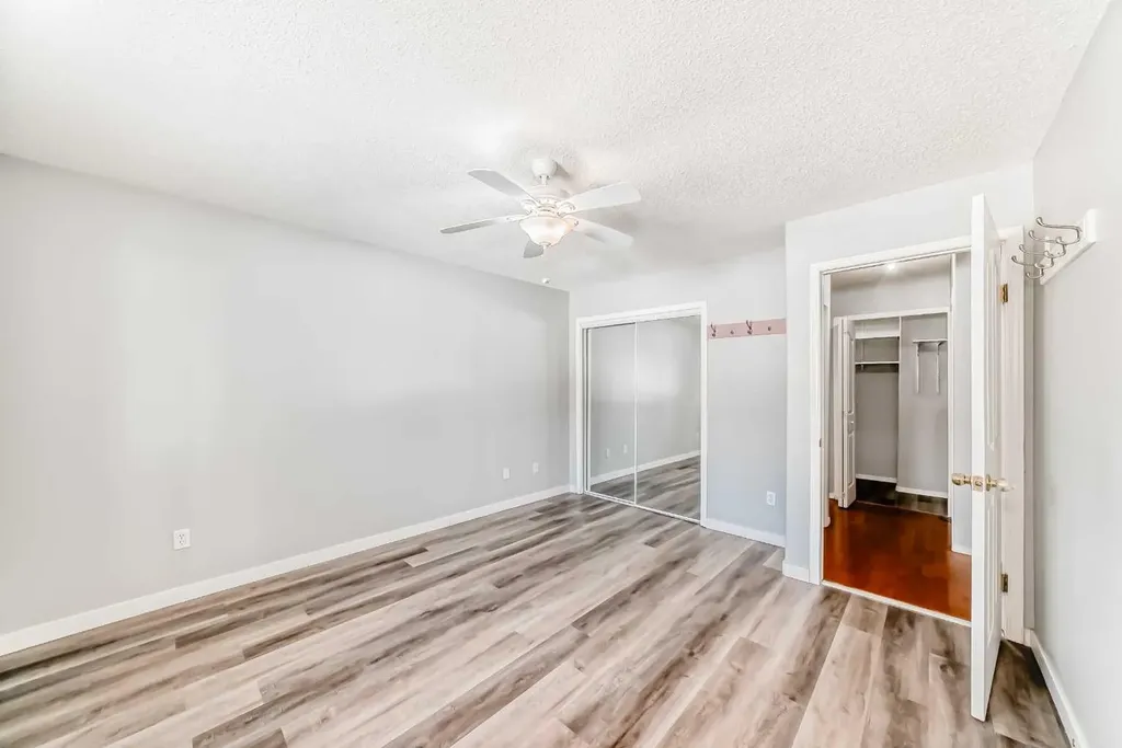 20 Harvest Rose Park NE Calgary AB T3K 4Z1