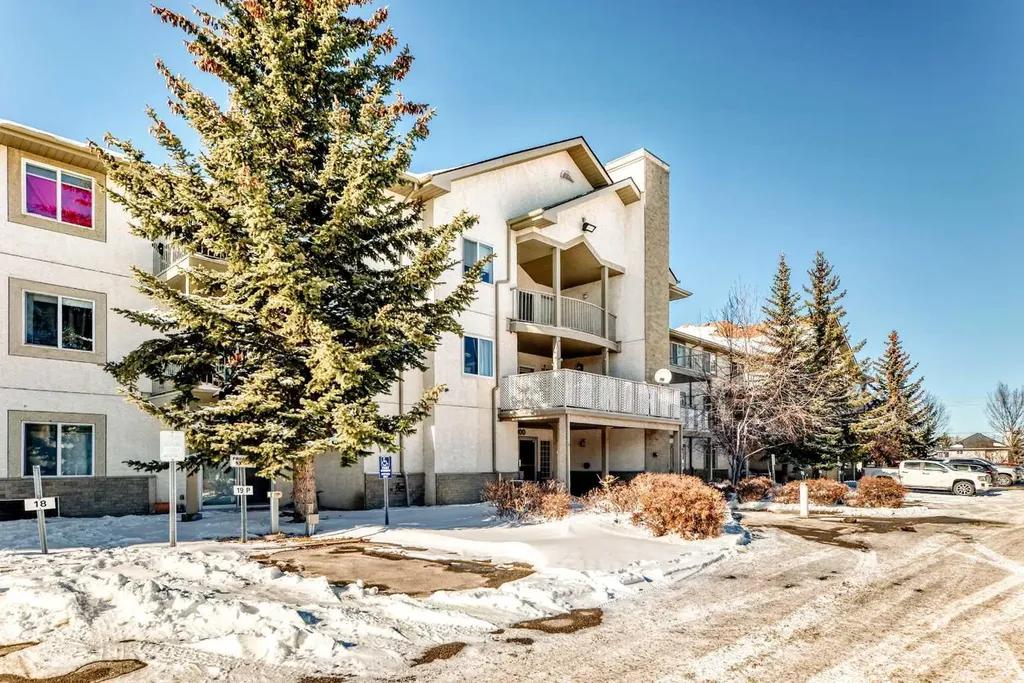 20 Harvest Rose Park NE Calgary AB T3K 4Z1