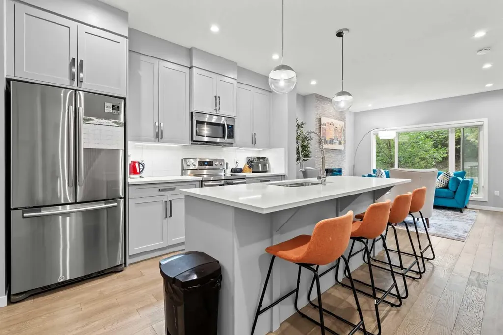 3304 2 Street NE Calgary AB T2E 3H3