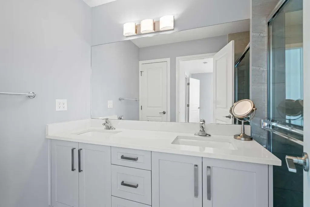 3304 2 Street NE Calgary AB T2E 3H3