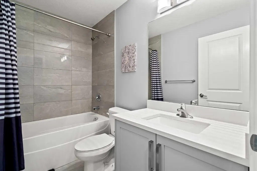 3304 2 Street NE Calgary AB T2E 3H3