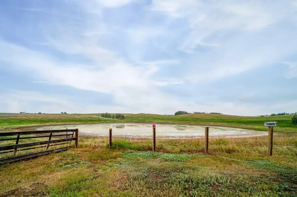 52005 Twp Road 443 Rural Wainwright No. 61 M.d. Of AB T9W 1T2