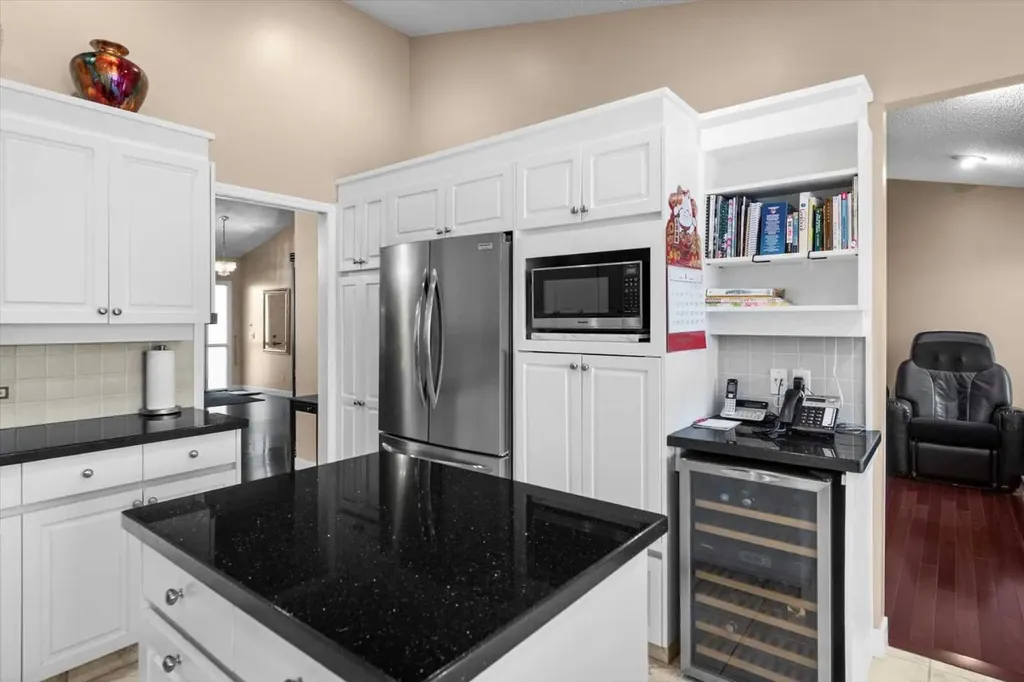 22 Varsity Estates Close NW Calgary AB T3B5J2