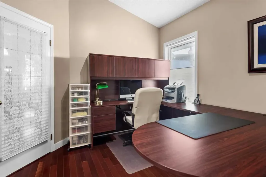 22 Varsity Estates Close NW Calgary AB T3B5J2