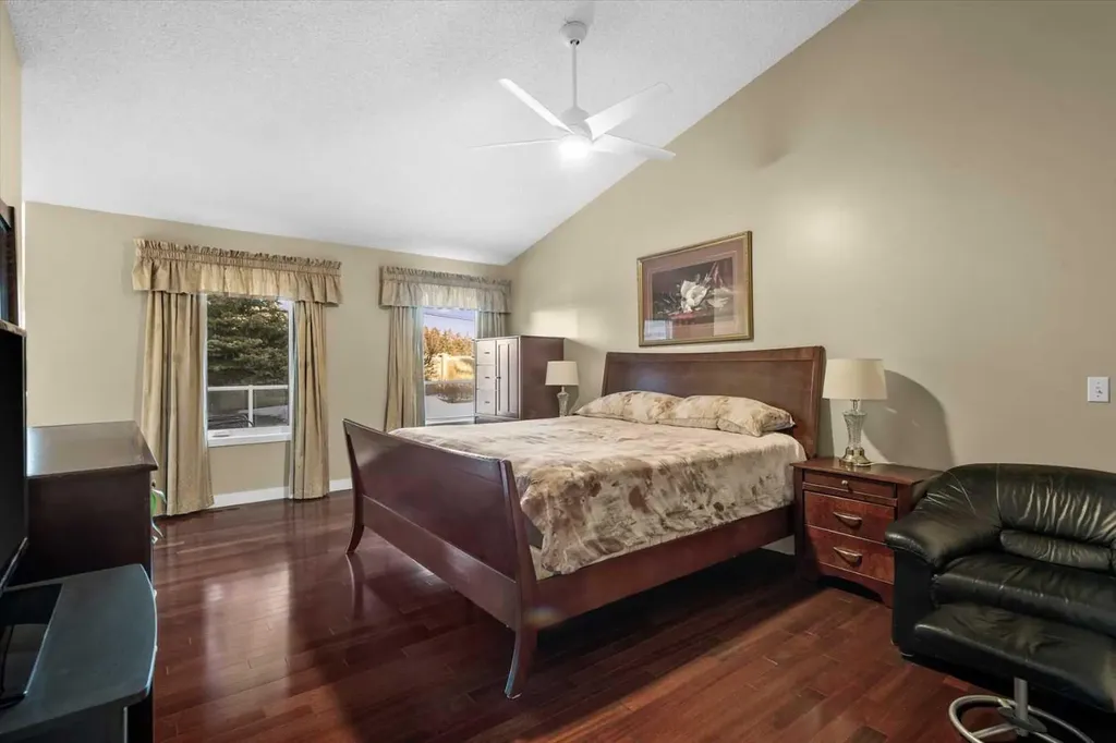 22 Varsity Estates Close NW Calgary AB T3B5J2