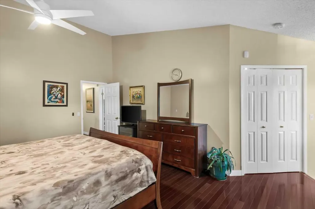 22 Varsity Estates Close NW Calgary AB T3B5J2