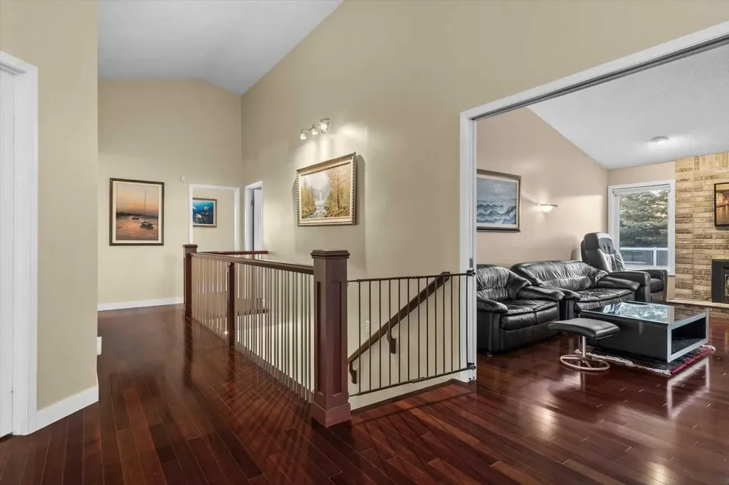 22 Varsity Estates Close NW Calgary AB T3B5J2