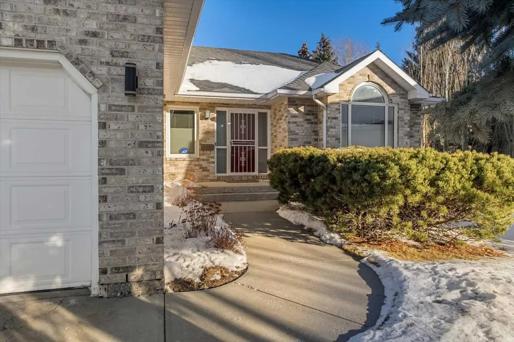 22 Varsity Estates Close NW Calgary AB T3B5J2