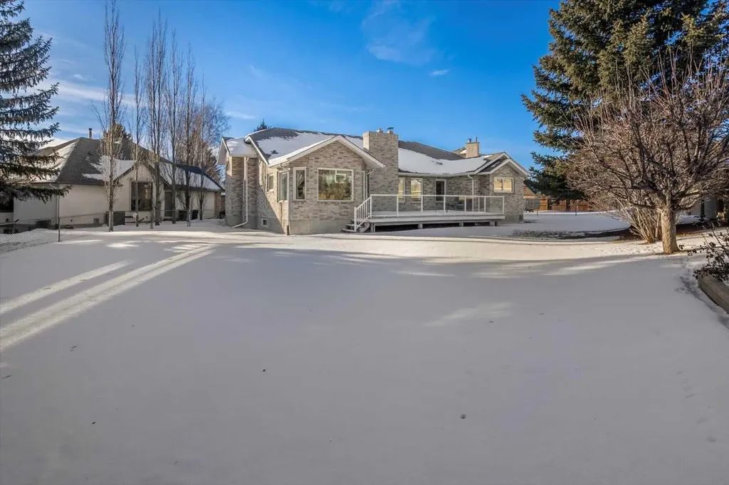 22 Varsity Estates Close NW Calgary AB T3B5J2