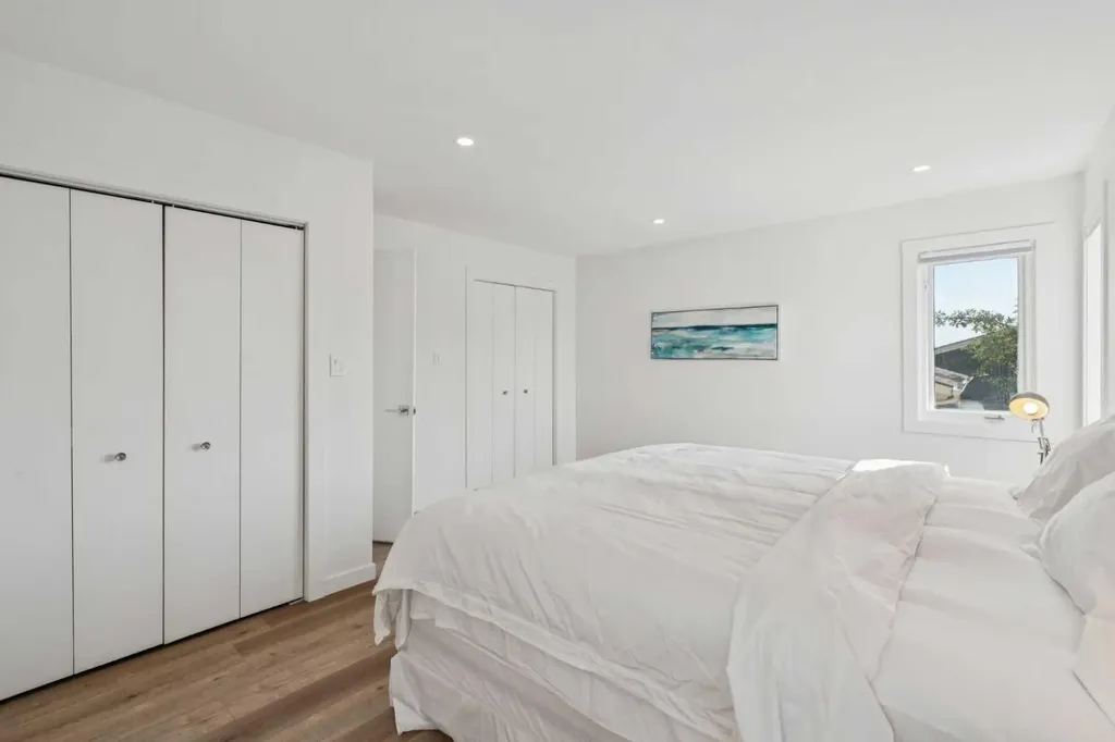 809 9 Street NE Calgary AB T2E 7K2