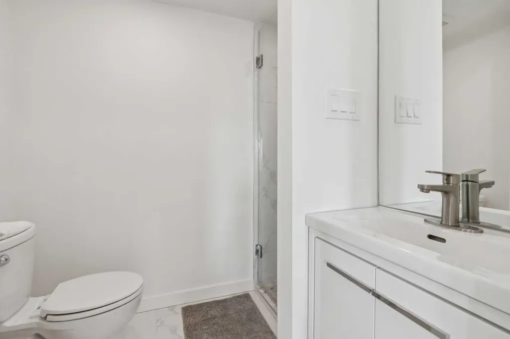809 9 Street NE Calgary AB T2E 7K2
