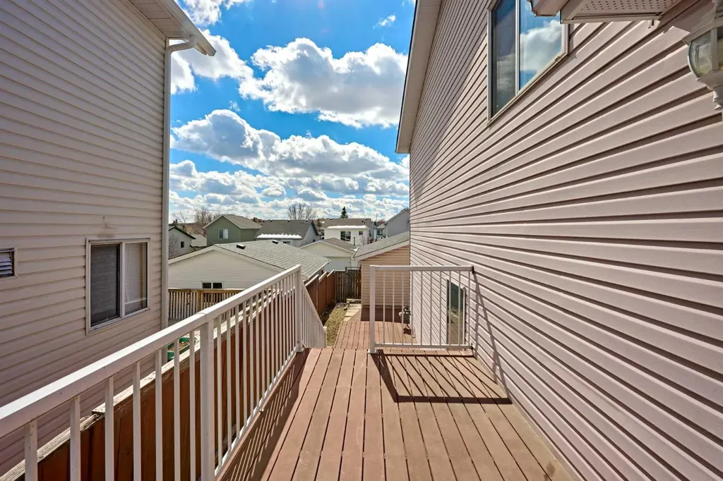 152 Harvest Gold Heights NE Calgary AB T3K 4H2