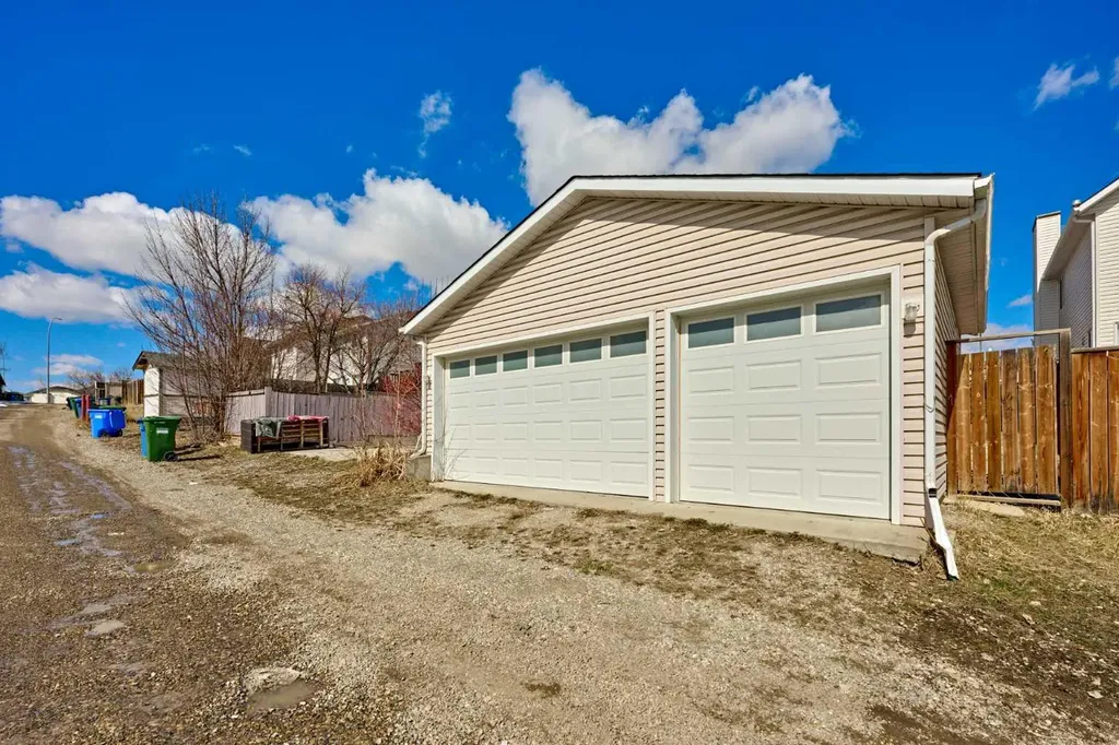 152 Harvest Gold Heights NE Calgary AB T3K 4H2