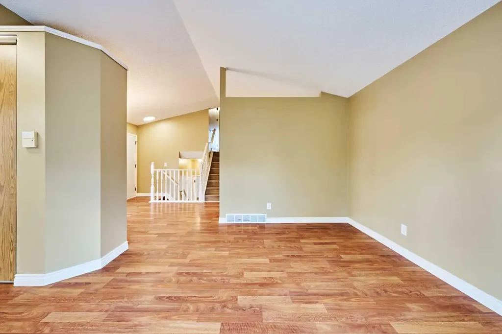 152 Harvest Gold Heights NE Calgary AB T3K 4H2