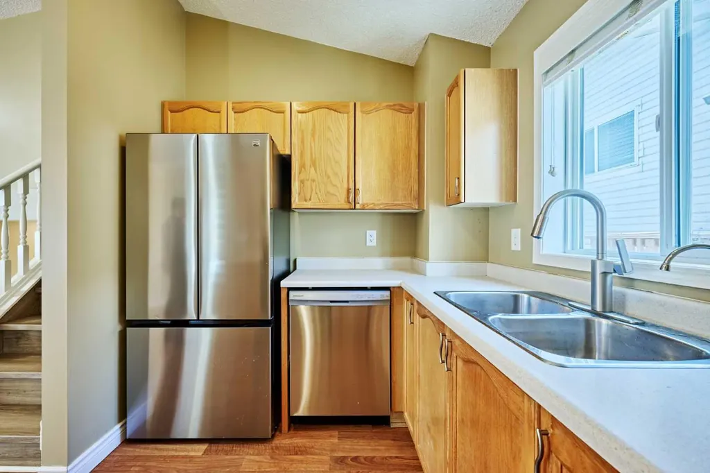 152 Harvest Gold Heights NE Calgary AB T3K 4H2
