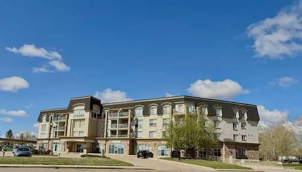 4425 Heritage Way Lacombe AB T4L2P4