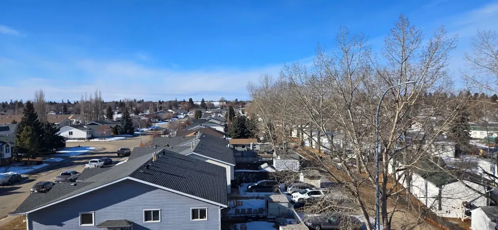 4425 Heritage Way Lacombe AB T4L2P4