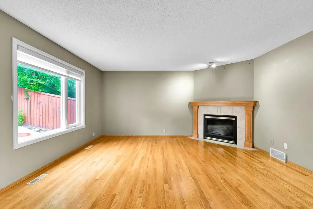 332 Harvest Hills Drive NE Calgary AB T3K 4H7