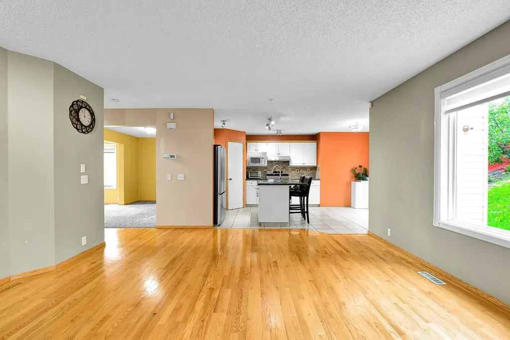 332 Harvest Hills Drive NE Calgary AB T3K 4H7