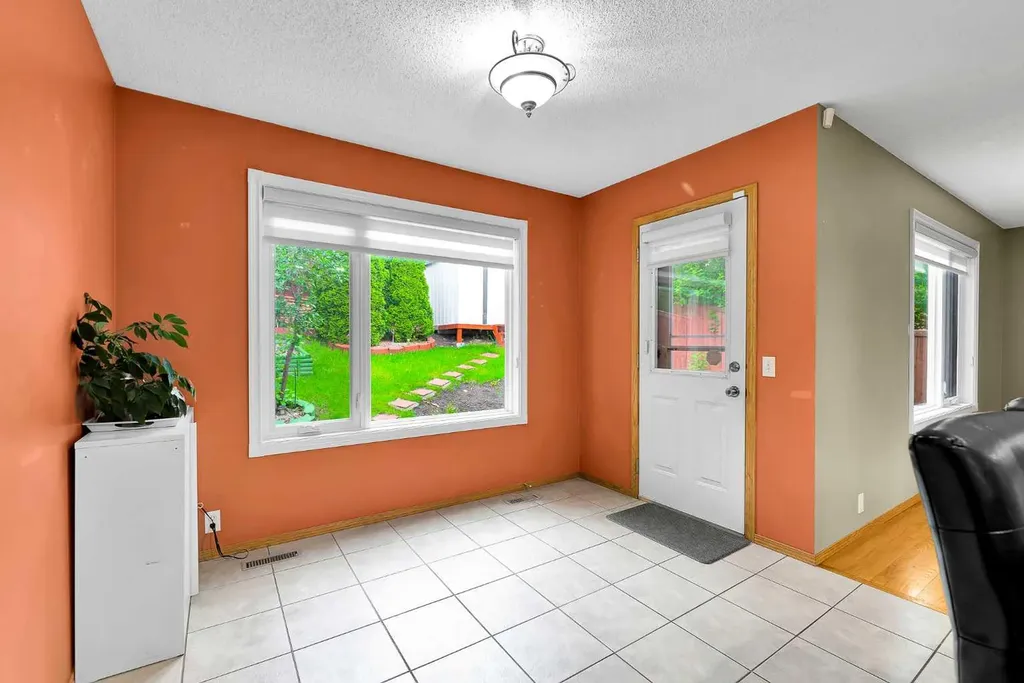 332 Harvest Hills Drive NE Calgary AB T3K 4H7