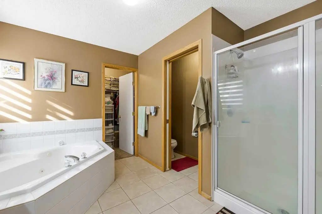 332 Harvest Hills Drive NE Calgary AB T3K 4H7