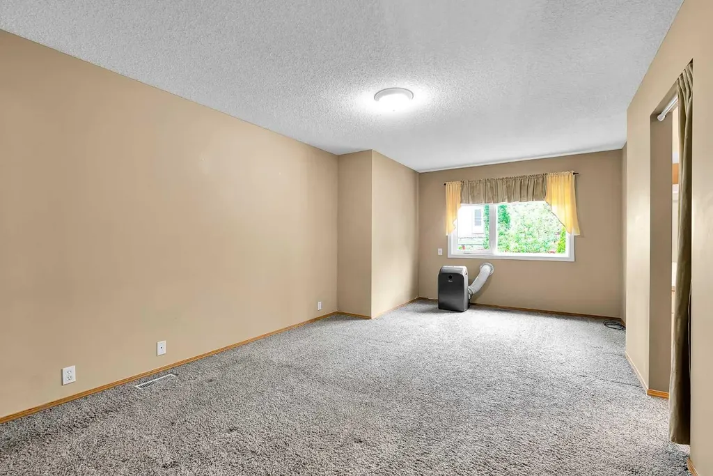 332 Harvest Hills Drive NE Calgary AB T3K 4H7