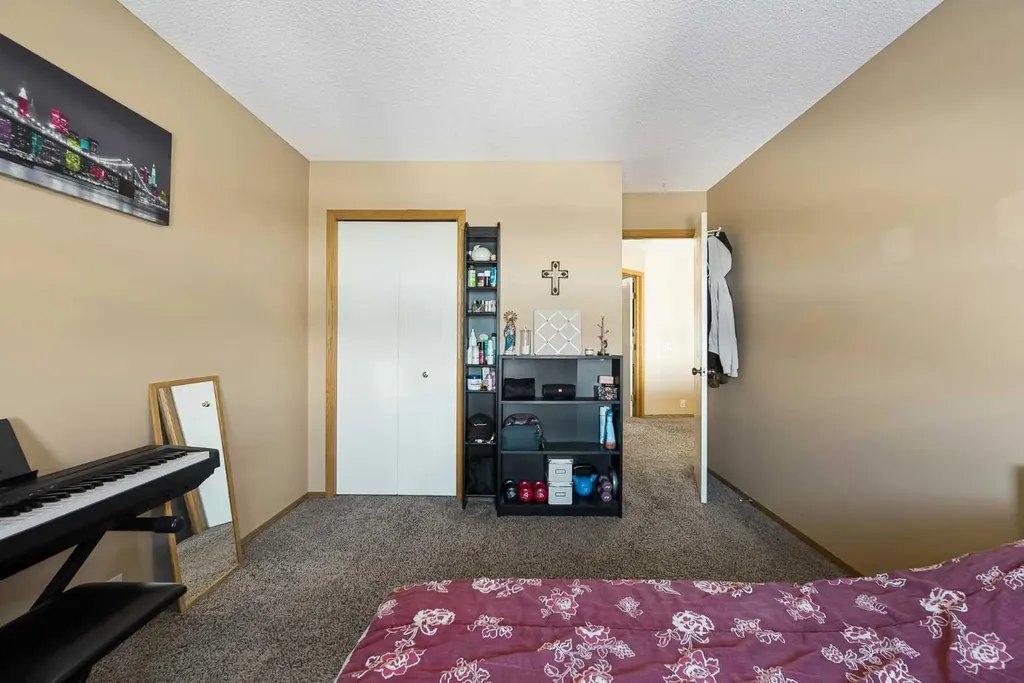 332 Harvest Hills Drive NE Calgary AB T3K 4H7