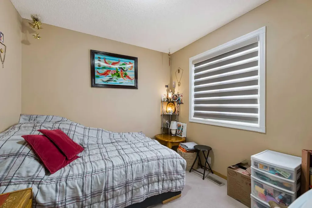 332 Harvest Hills Drive NE Calgary AB T3K 4H7