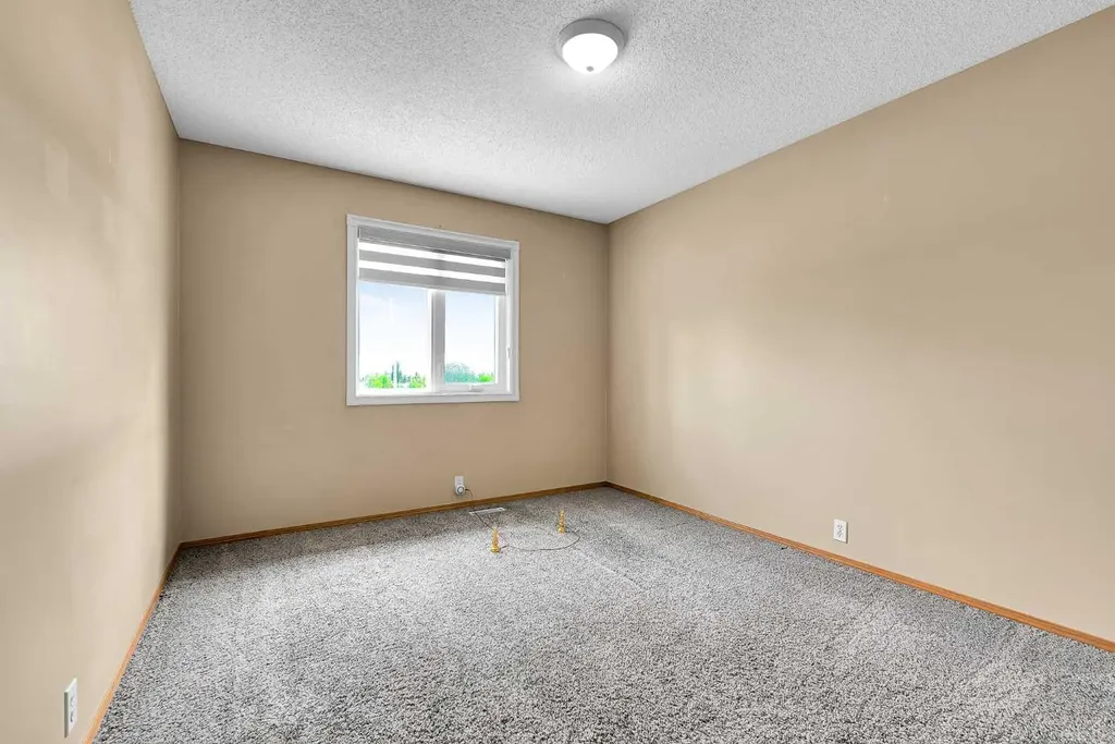332 Harvest Hills Drive NE Calgary AB T3K 4H7