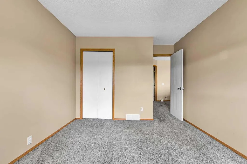 332 Harvest Hills Drive NE Calgary AB T3K 4H7