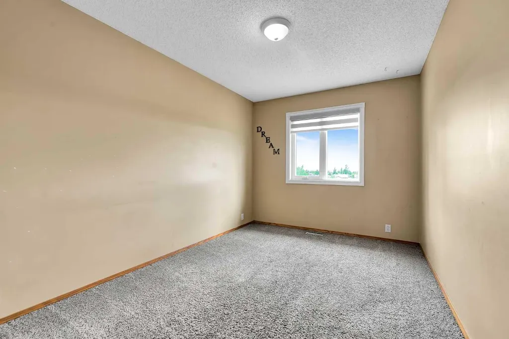 332 Harvest Hills Drive NE Calgary AB T3K 4H7