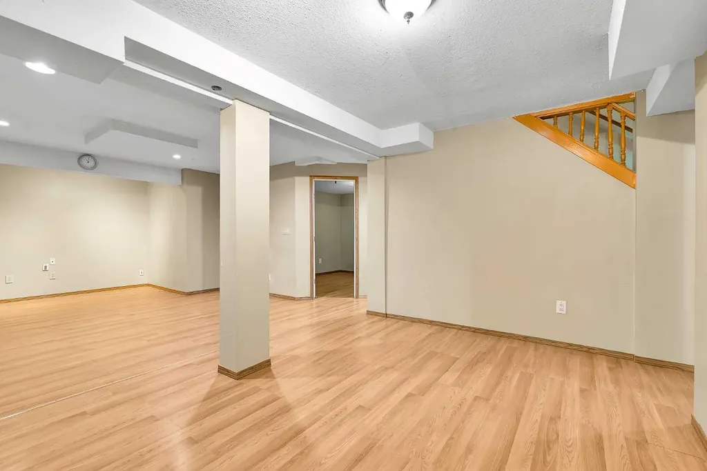 332 Harvest Hills Drive NE Calgary AB T3K 4H7