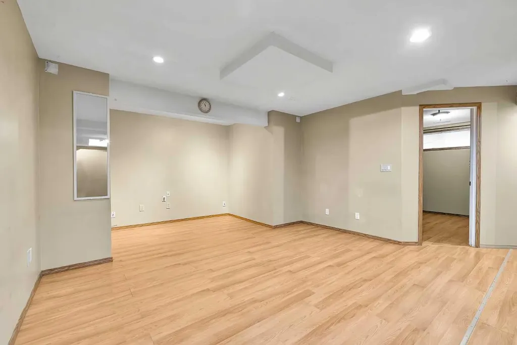 332 Harvest Hills Drive NE Calgary AB T3K 4H7