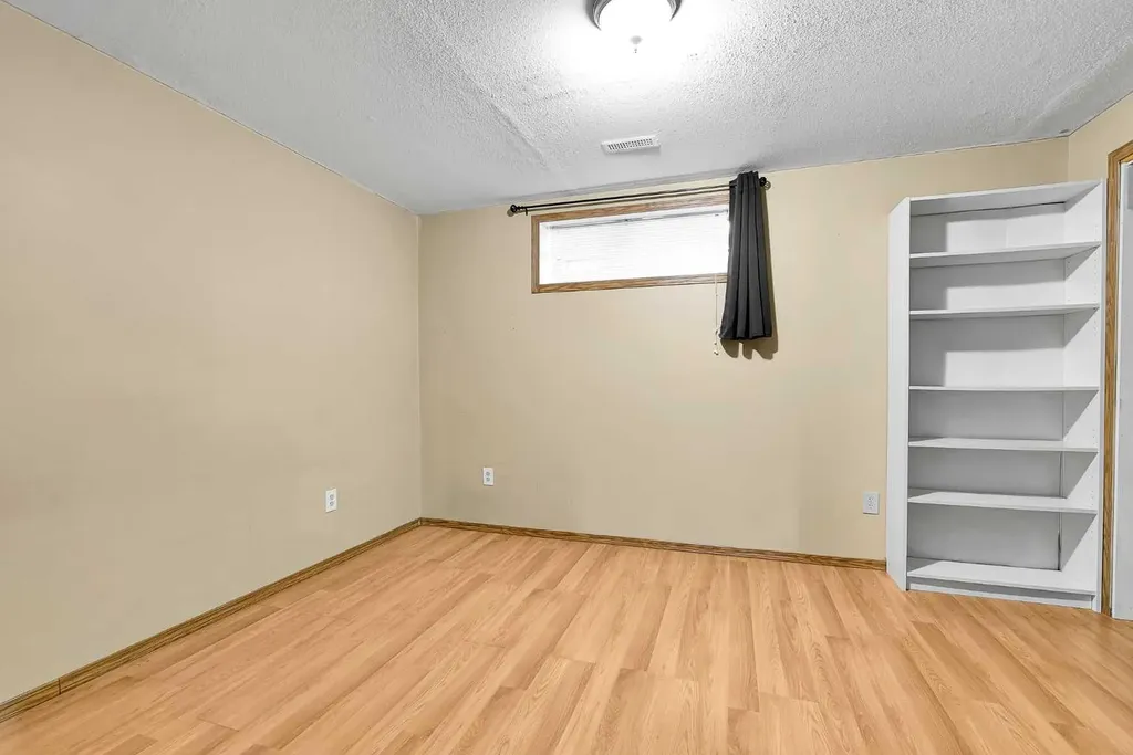 332 Harvest Hills Drive NE Calgary AB T3K 4H7