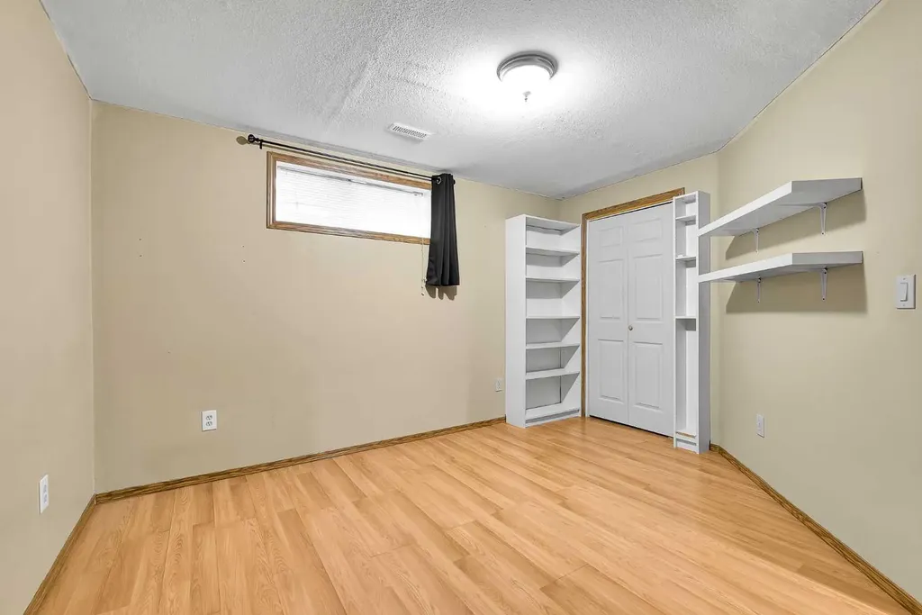 332 Harvest Hills Drive NE Calgary AB T3K 4H7