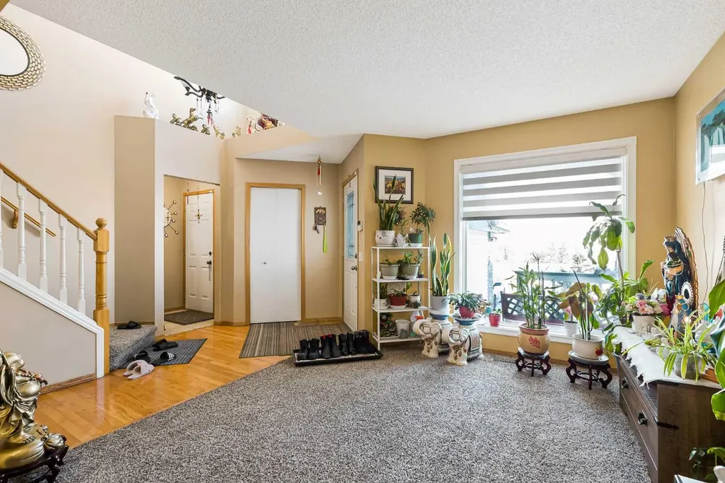 332 Harvest Hills Drive NE Calgary AB T3K 4H7