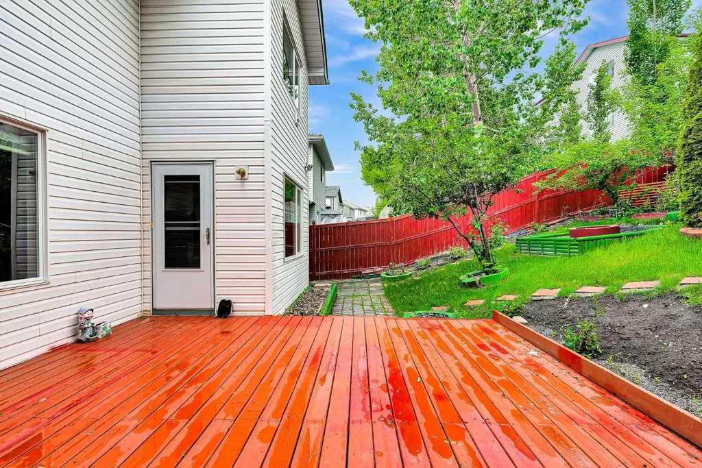 332 Harvest Hills Drive NE Calgary AB T3K 4H7