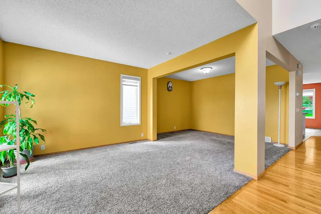 332 Harvest Hills Drive NE Calgary AB T3K 4H7